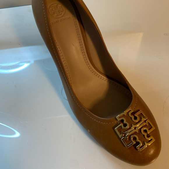COPY - Tory Burch Wedges Never worn - Picture 2 of 3